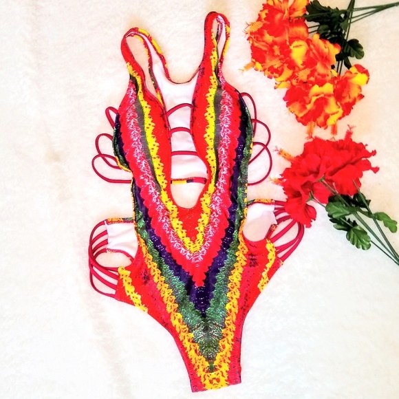 1L Left🏖️ Boutique Crochet Print Swimsuit - Picture 4 of 8